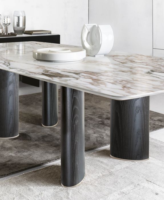 tavolo elegante nero e marmo